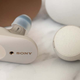 Imagen para el artículo titulado Sony lo ha hecho otra vez: auriculares de aspecto raro, pero con una cancelación de ruido espectacular